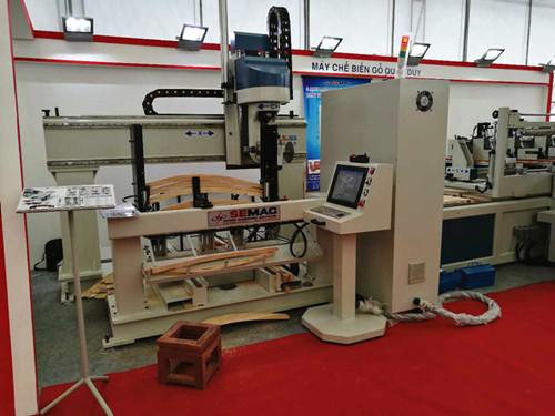 自動送料加工中心 自動送料加工中心